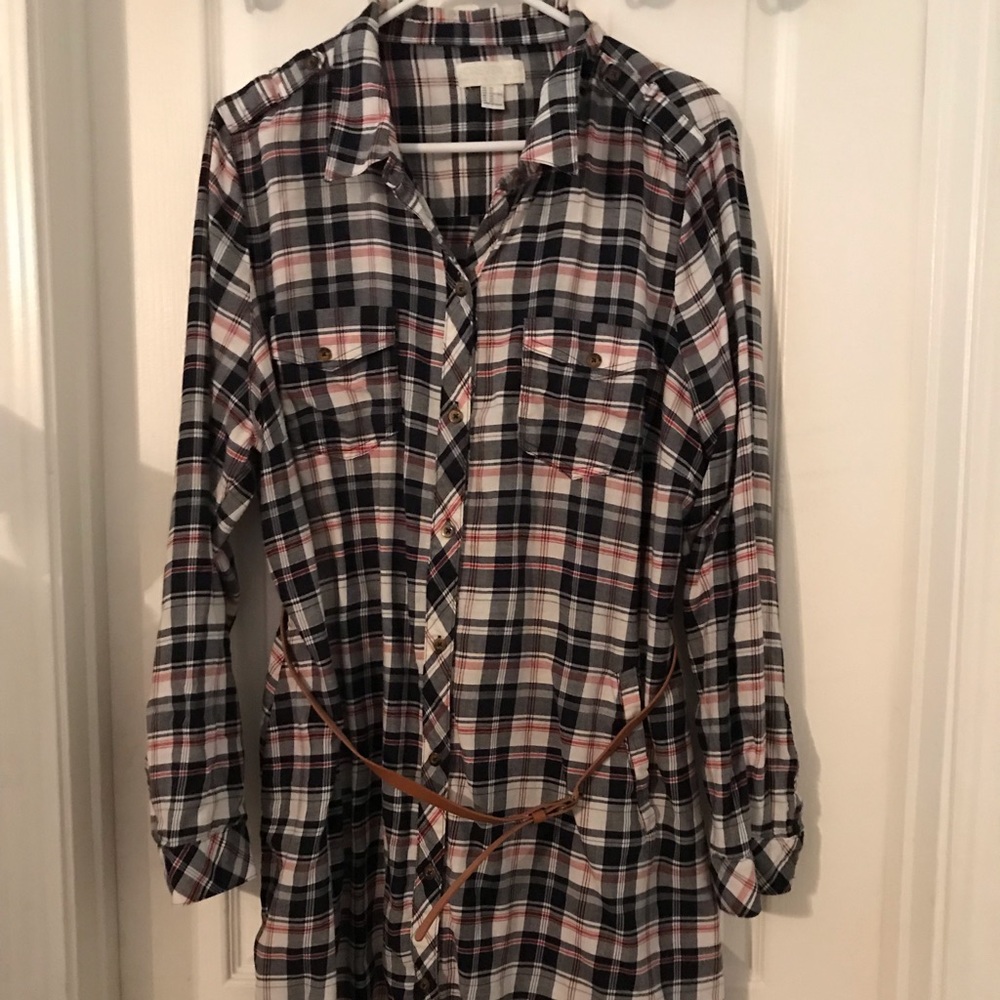 Plaid button up with belt Forever21 WITH POCKETS!
